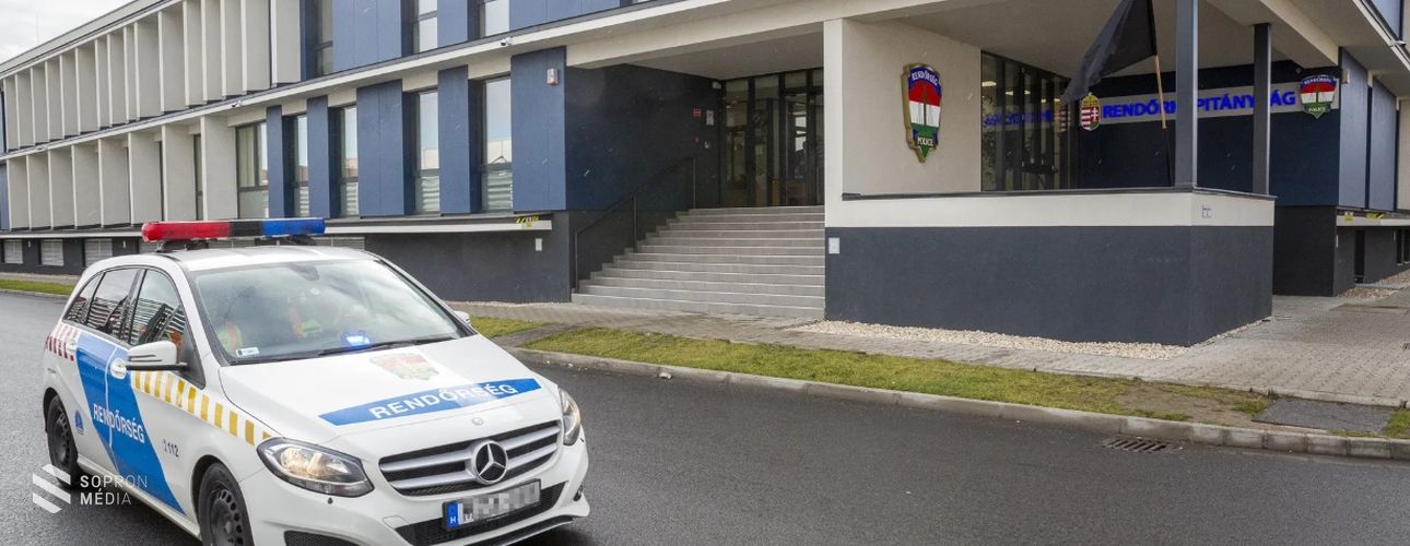 Közel 70 ezer forint értékben lopott parfümöket egy férfi Sopronban