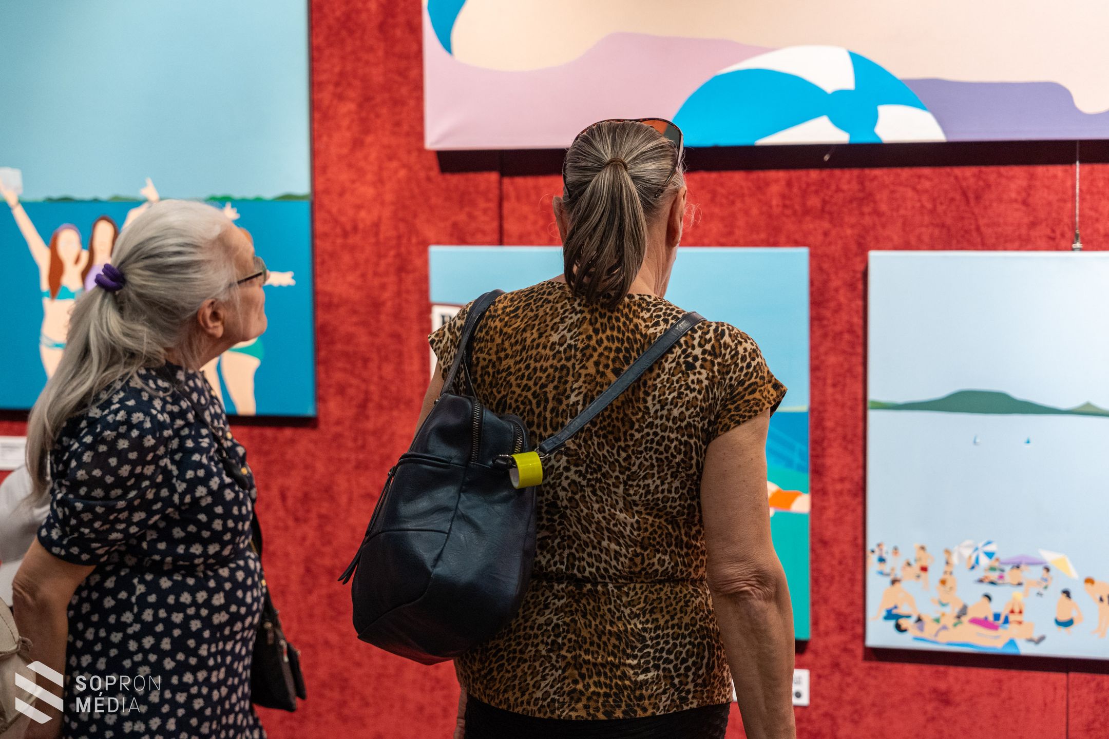 Dupla kiállítás nyílt a Munkácsy teremben