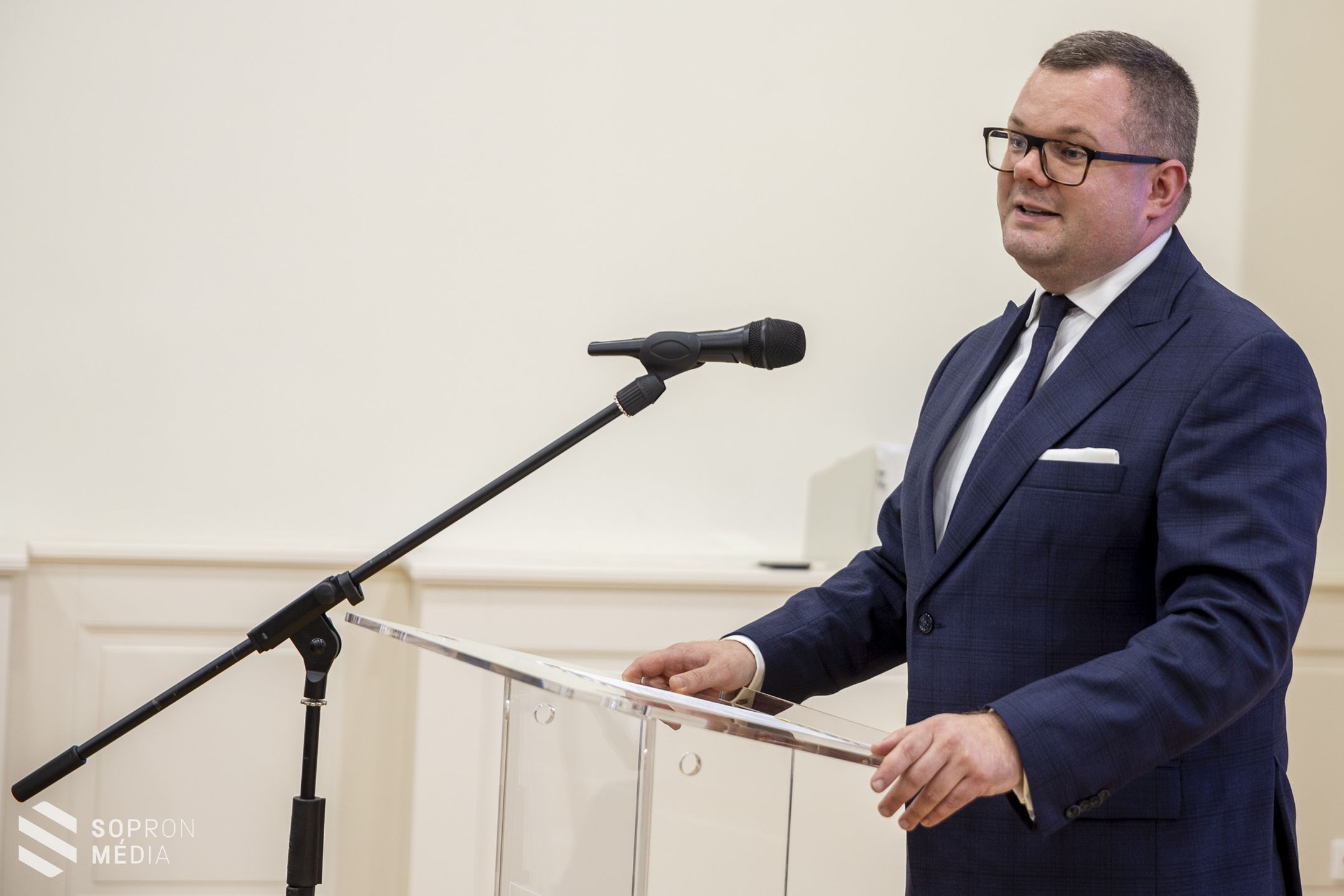 Az orosz-ukrán háború okait elemezték az MCC előadásán