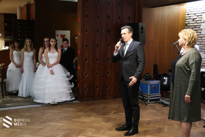 Dr. Farkas Ciprián kiemelte:  Elengedhetetlen, hogy az iskoláink gazdag kultúráját ápoljuk