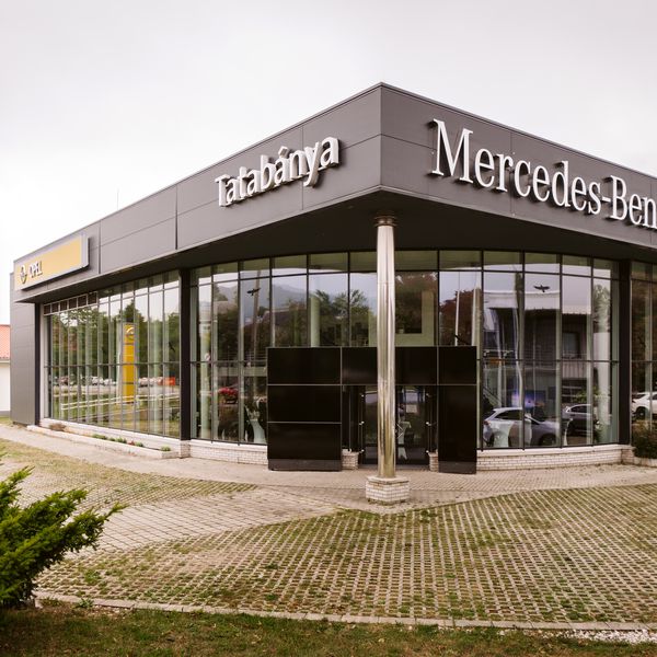 Mercedes - Benz márkaszerviz megnyitó Tatabánya