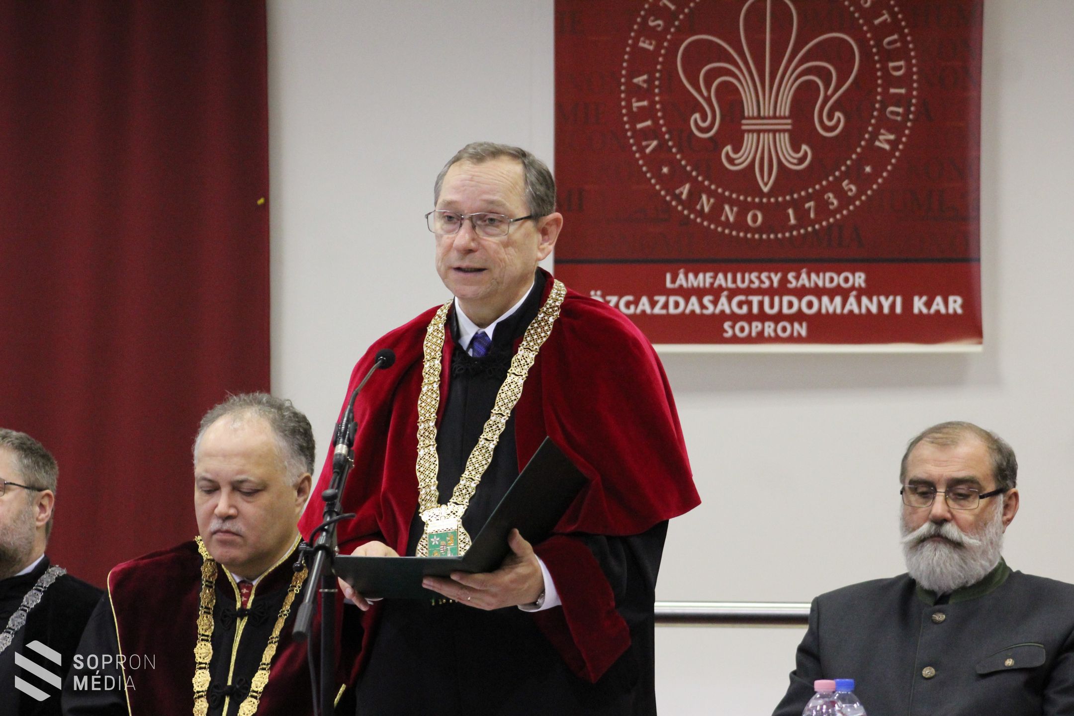 Diplomaosztó ünnepség volt a Soproni Egyetemen