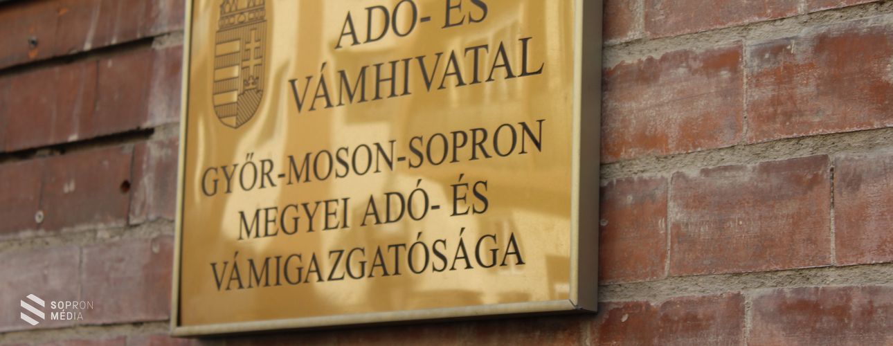Érkeznek a gépjárműadós iratok