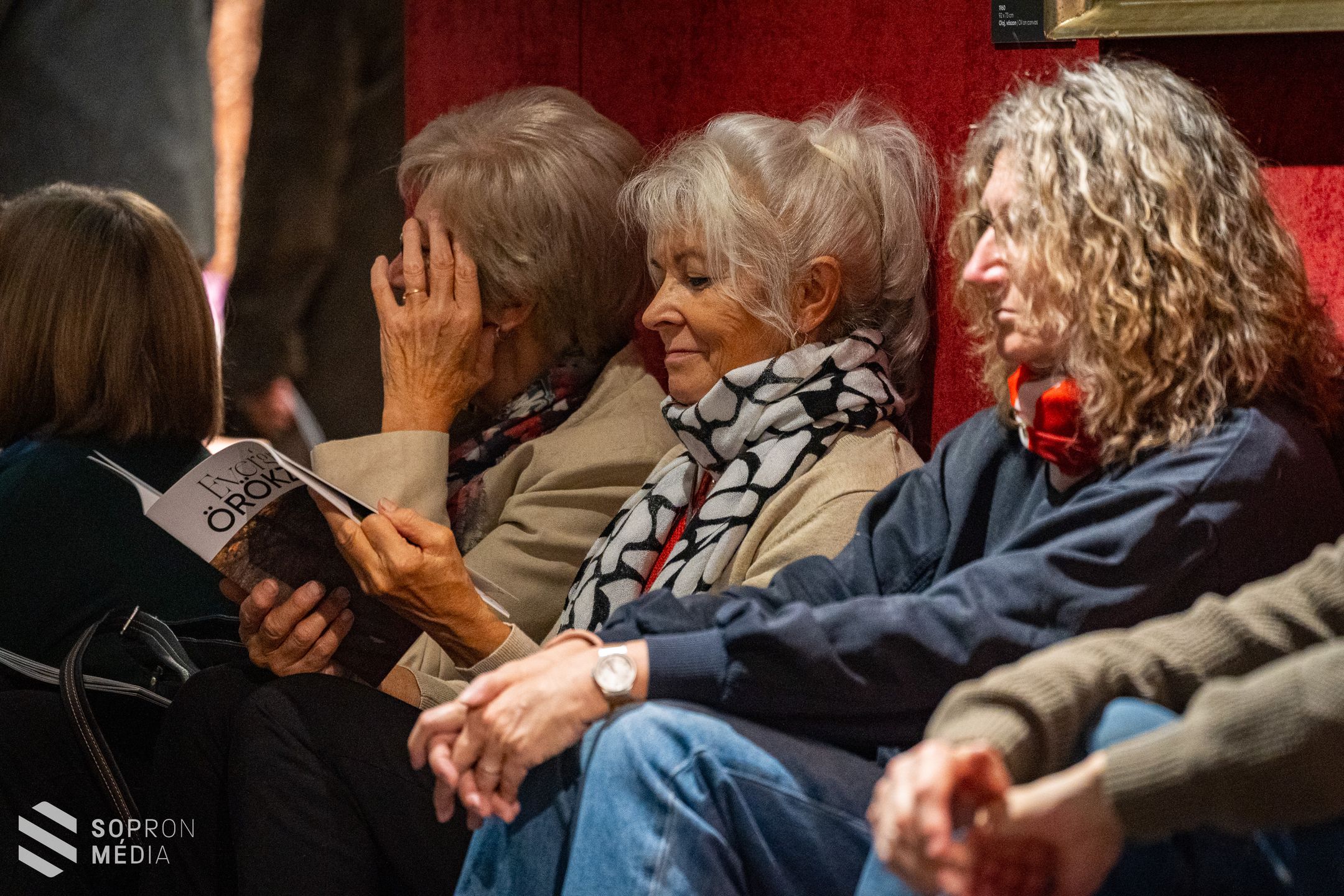 ÖRÖKZÖLD címmel nyílt kiállítás a Liszt Központ Munkácsy-termében