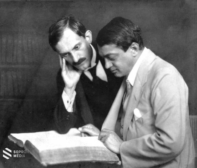 Babits és Ady a Bibliát olvassák