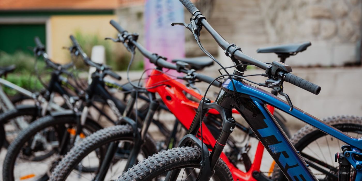 Wave and Watt (Pilis ebike túrák)