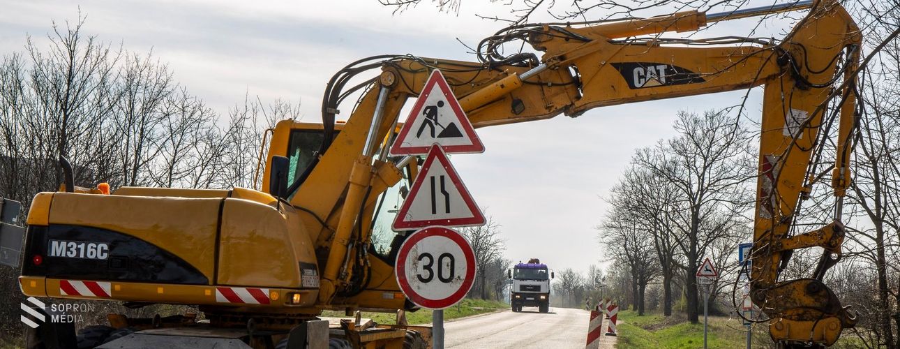 Megkezdődtek a felújítási munkálatok a Sopront Harkával összekötő úton
