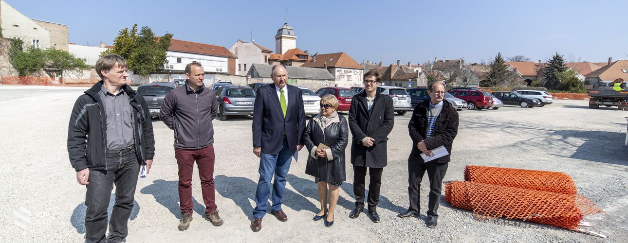 Intézkedések a könnyebb parkolás érdekében