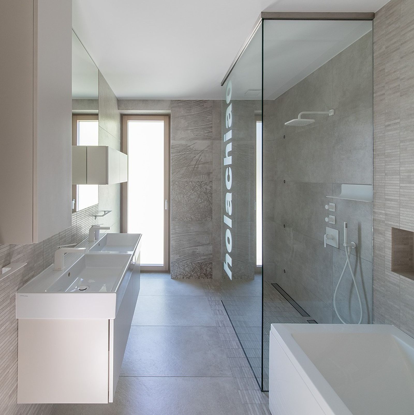 Internorm Villa a medence partján Budapest