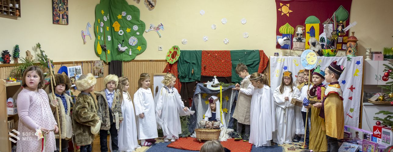 A részönkormányzat ajándékai kerültek a fa alá Sopronkőhidán