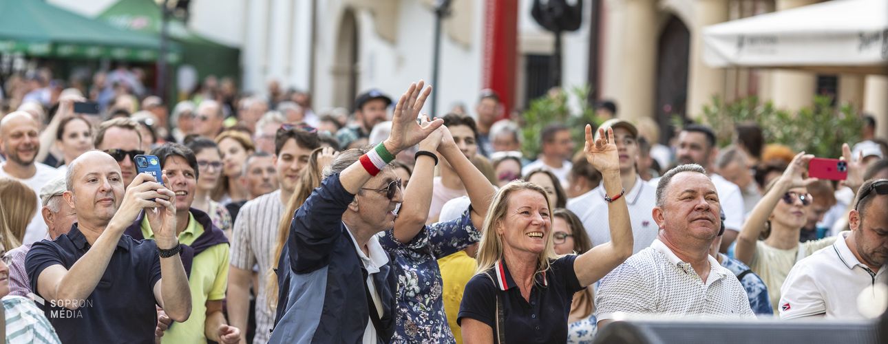 Nemcsak a Lőverekben, de a Fő téren is táncra perdültek
