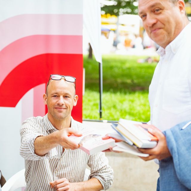 Esterházy shortlistesek az Ünnepi Könyvhéten
