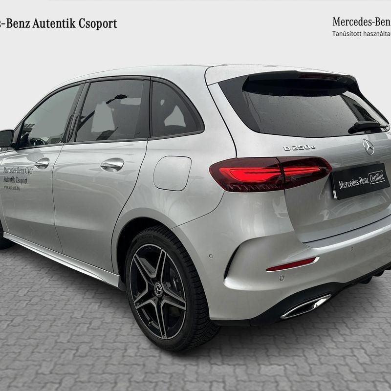 MERCEDES-BENZ