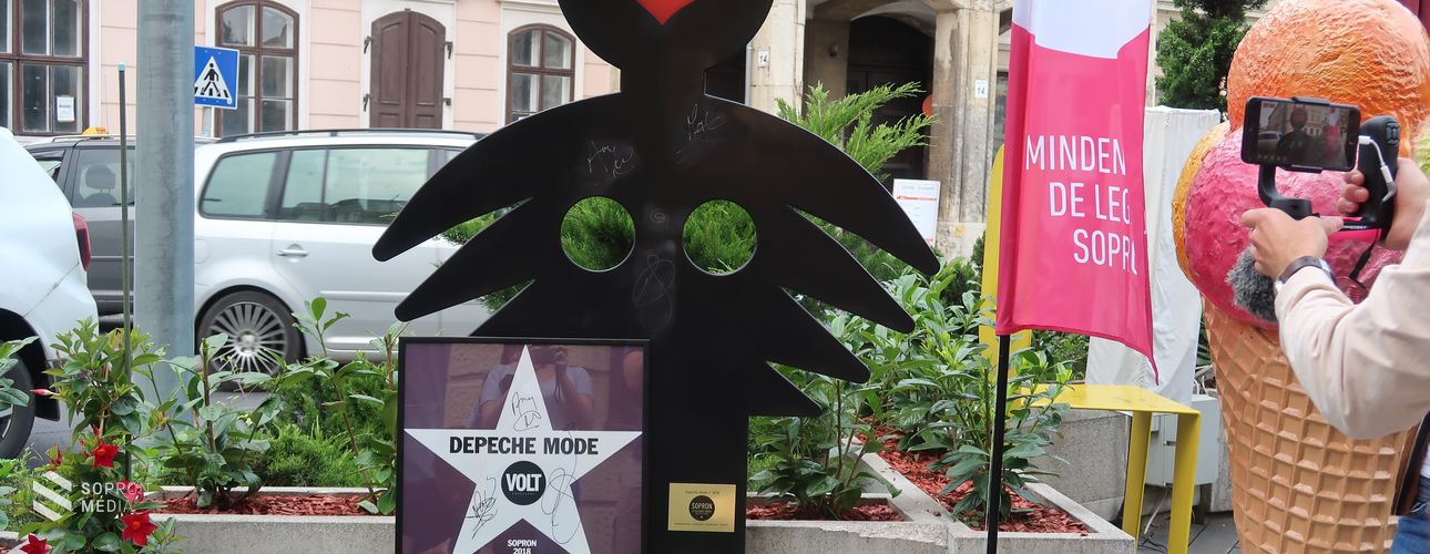 A Depeche Mode kapta a legújabb VOLT széket