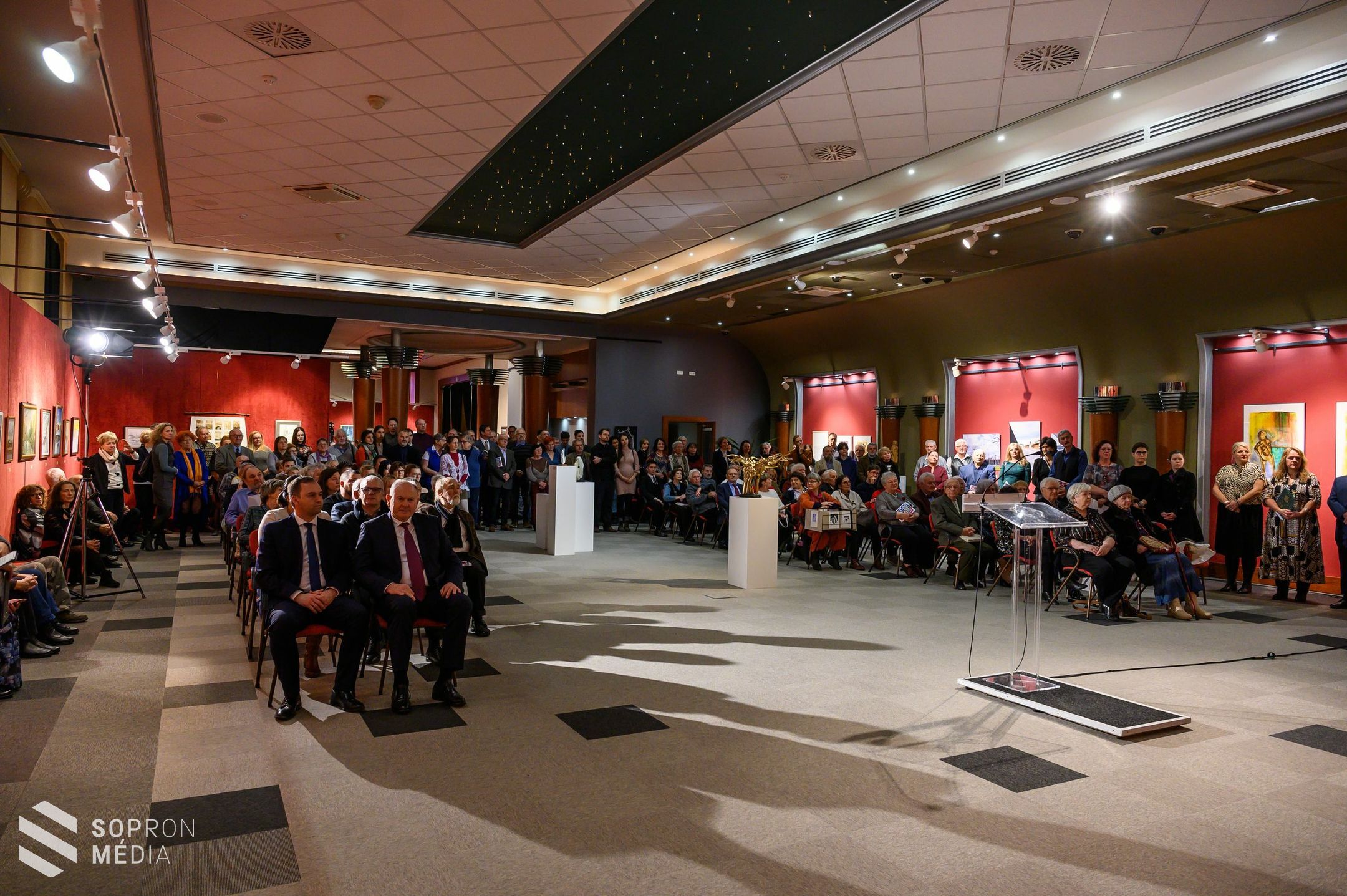 Az Adventi tárlat megnyitóját és a Soproni Füzetek 2024-es bemutatóját tartották meg a Liszt-központban