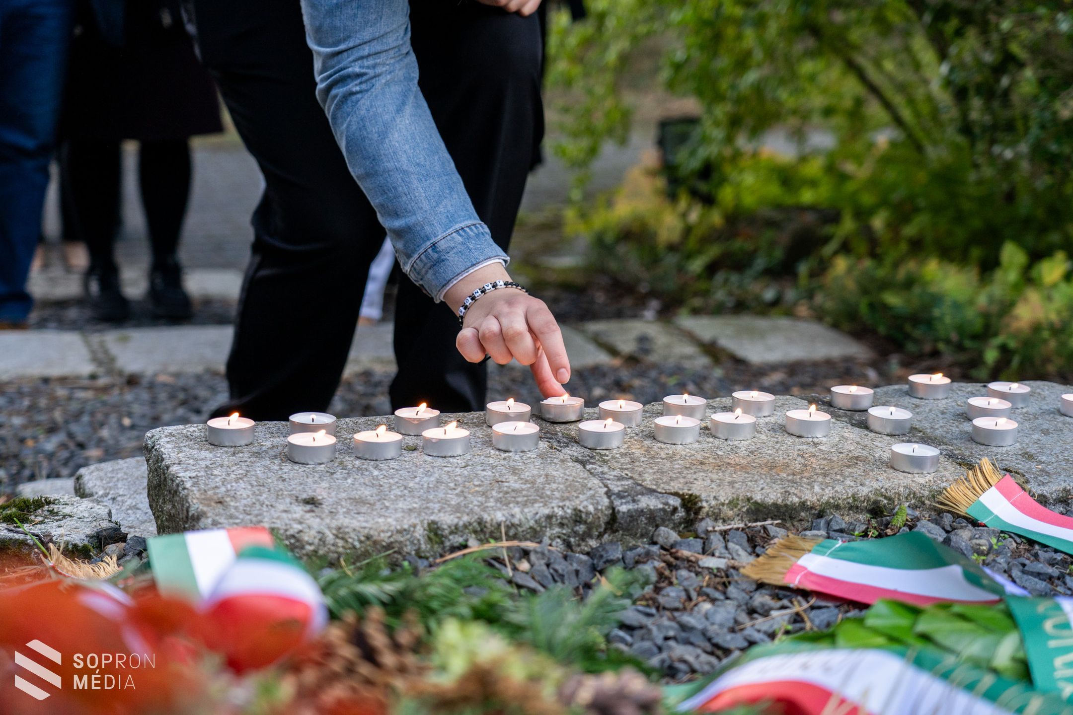 Vér nélkül, de nem áldozat nélkül zajlott a forradalom Sopronban
