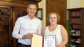 Polgármesteri elismerésben részesült Szakács Veronika életmentő szakápoló 