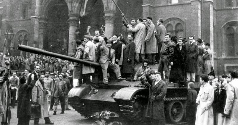 Az 1956-OS FORRDALOM ÉS SZABADSÁGHARC tiszteletére rendezett ünnepség szolgáltatás képe