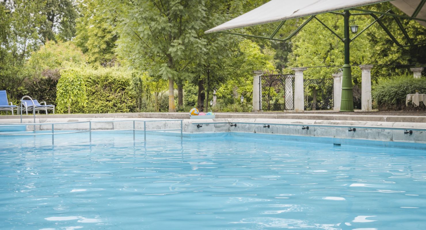 Bewegung am Pool