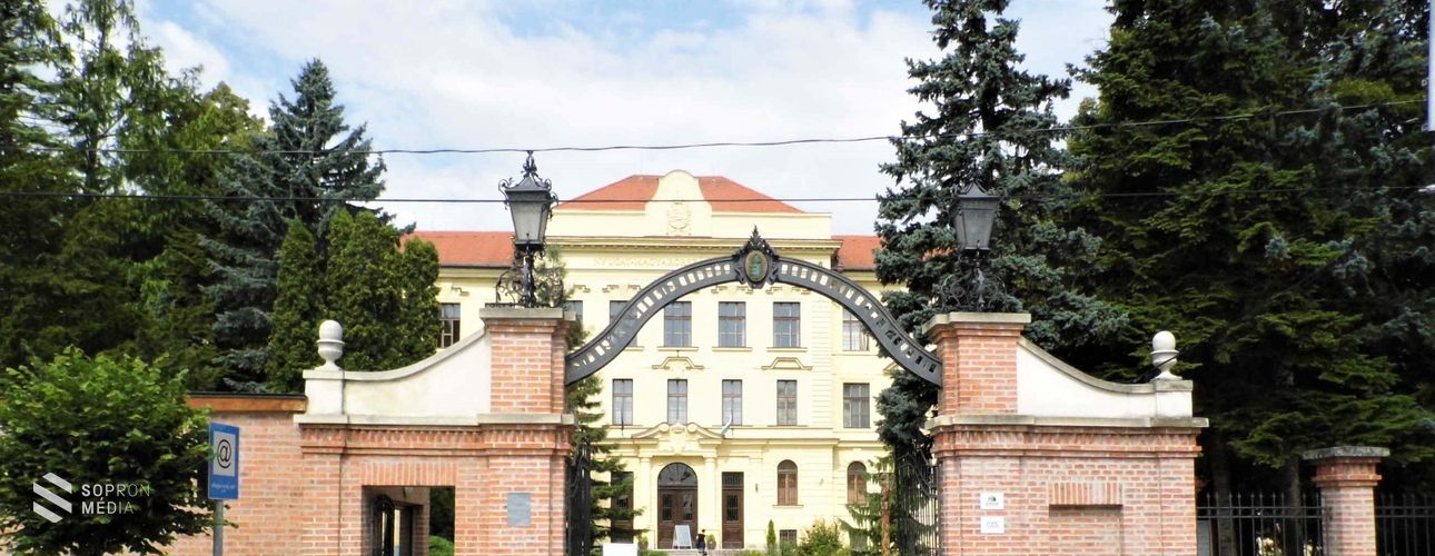 Felvételi InfoPont a Soproni Egyetemen