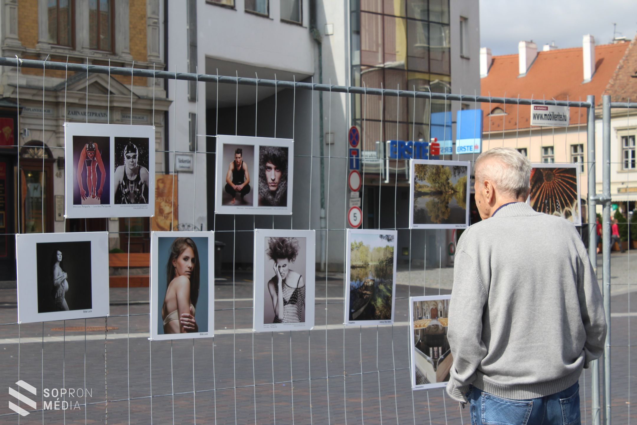 Szabadtéri fotókiállítás: Másfél évtizedes hagyomány a városban (galéria)