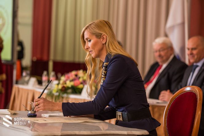 Dr. Szabó Tünde sportért felelős államtitkár