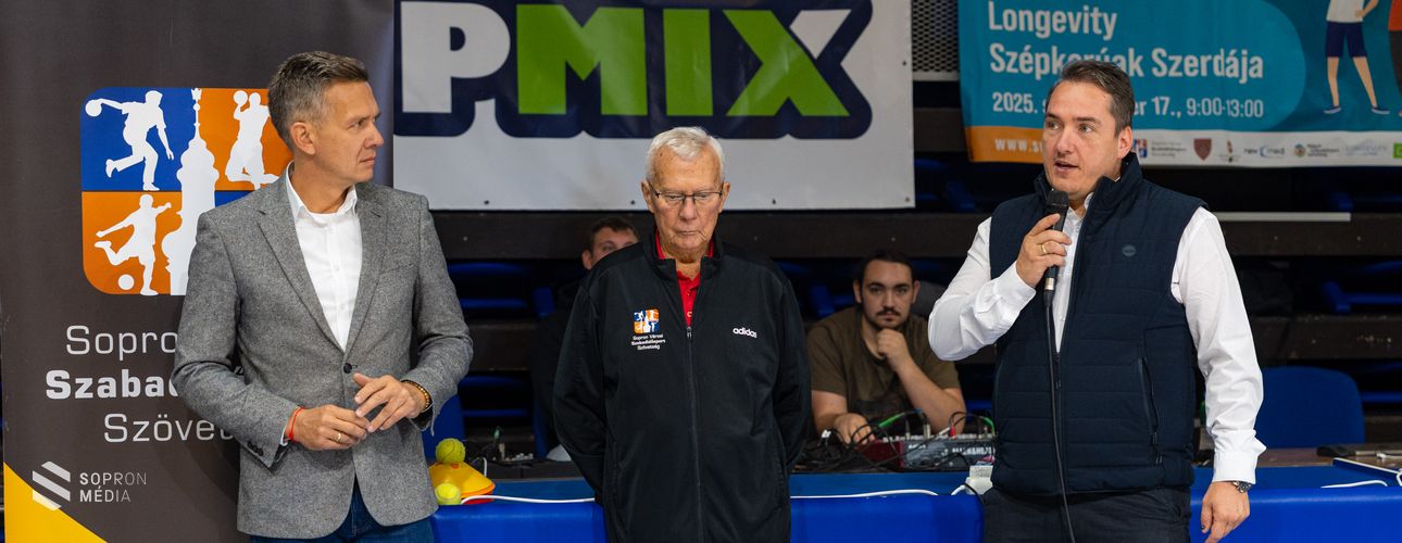 Hagyományteremtő céllal rendezték meg ismét a Szépkorúak szerdáját