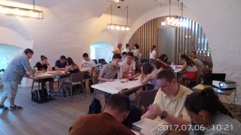 Esterházy nyári egyetemet tartottak Estöriseknek