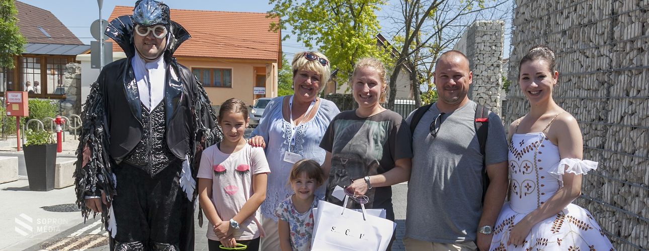 Gyermeknap a fertőrákosi kőfejtőben  - A tizenegyezredik látogatót köszöntötték 