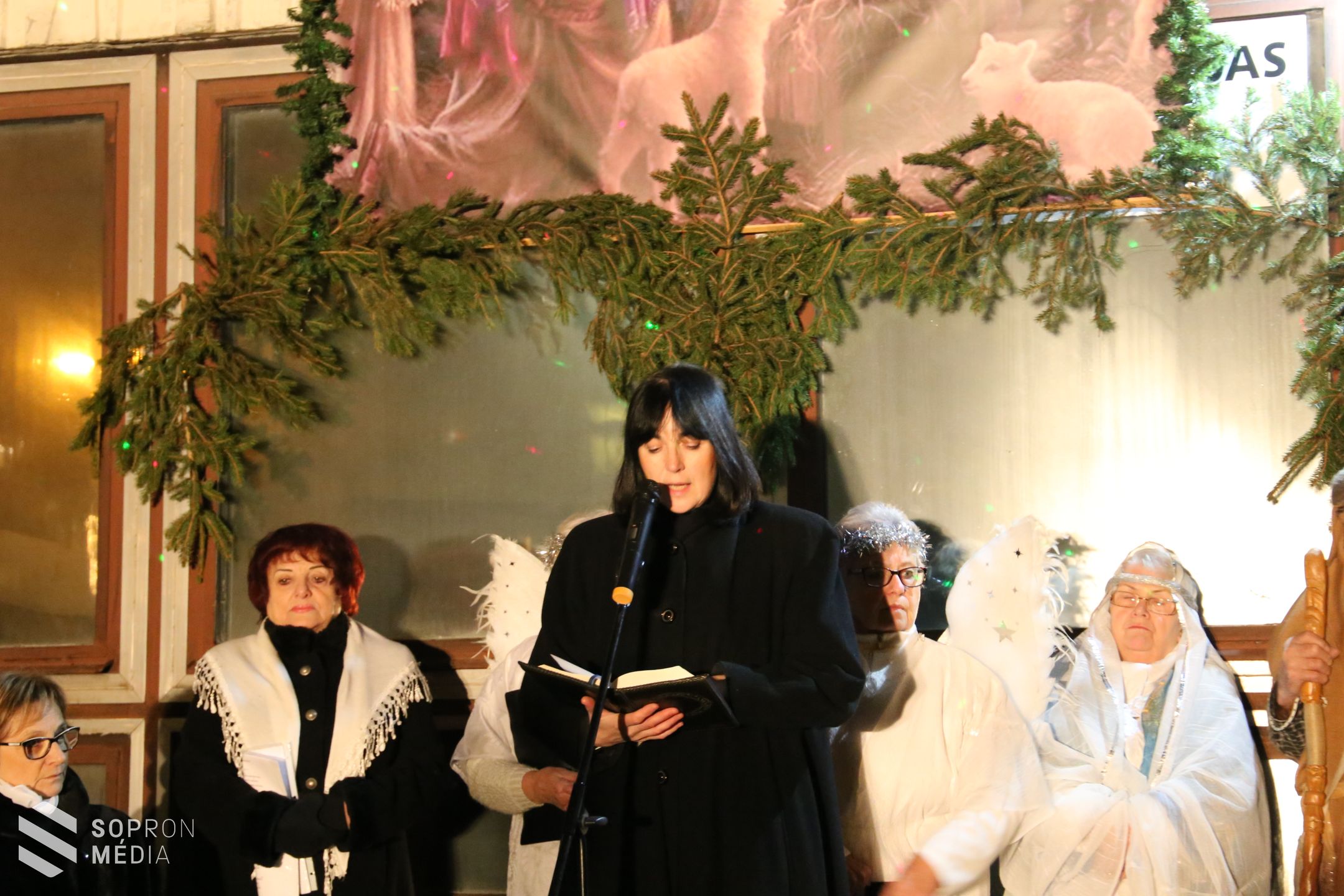 Először lobbant fel az adventi láng a Jerevánon