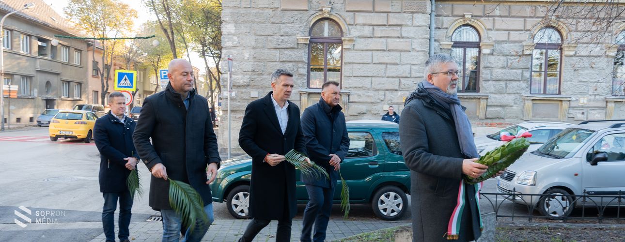 Lackner Kristóf emléke előtt tisztelgett a városvezetés