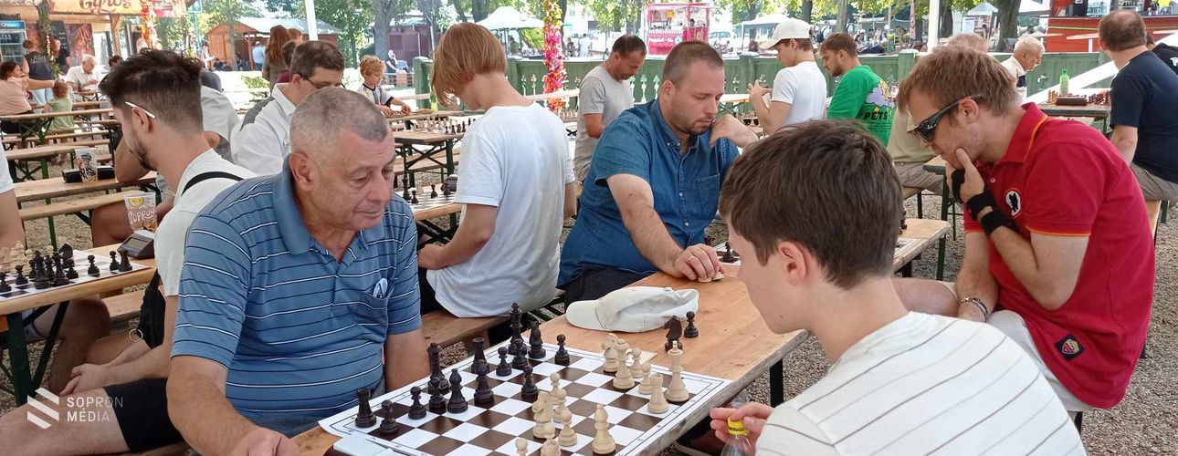 A tavalyi jó szereplést idén is megismételnék a SMAFC sakkozói