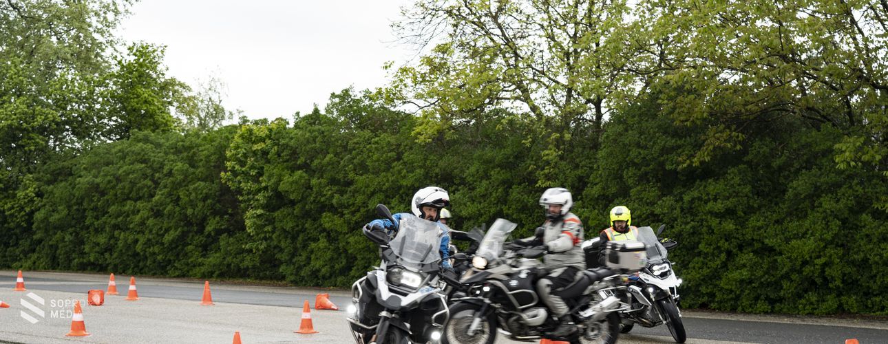 Sikeres vizsgát tettek a soproni motoros polgárőrök
