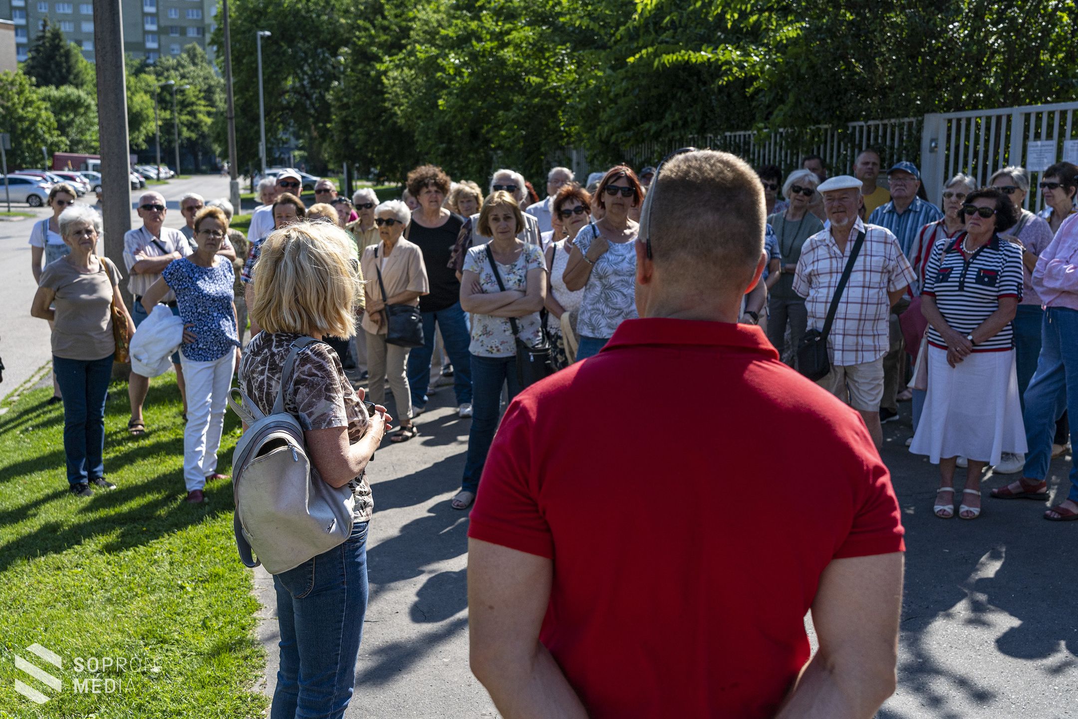 Jereván lakótelep: óriási érdeklődés kísérte a városismereti sétát