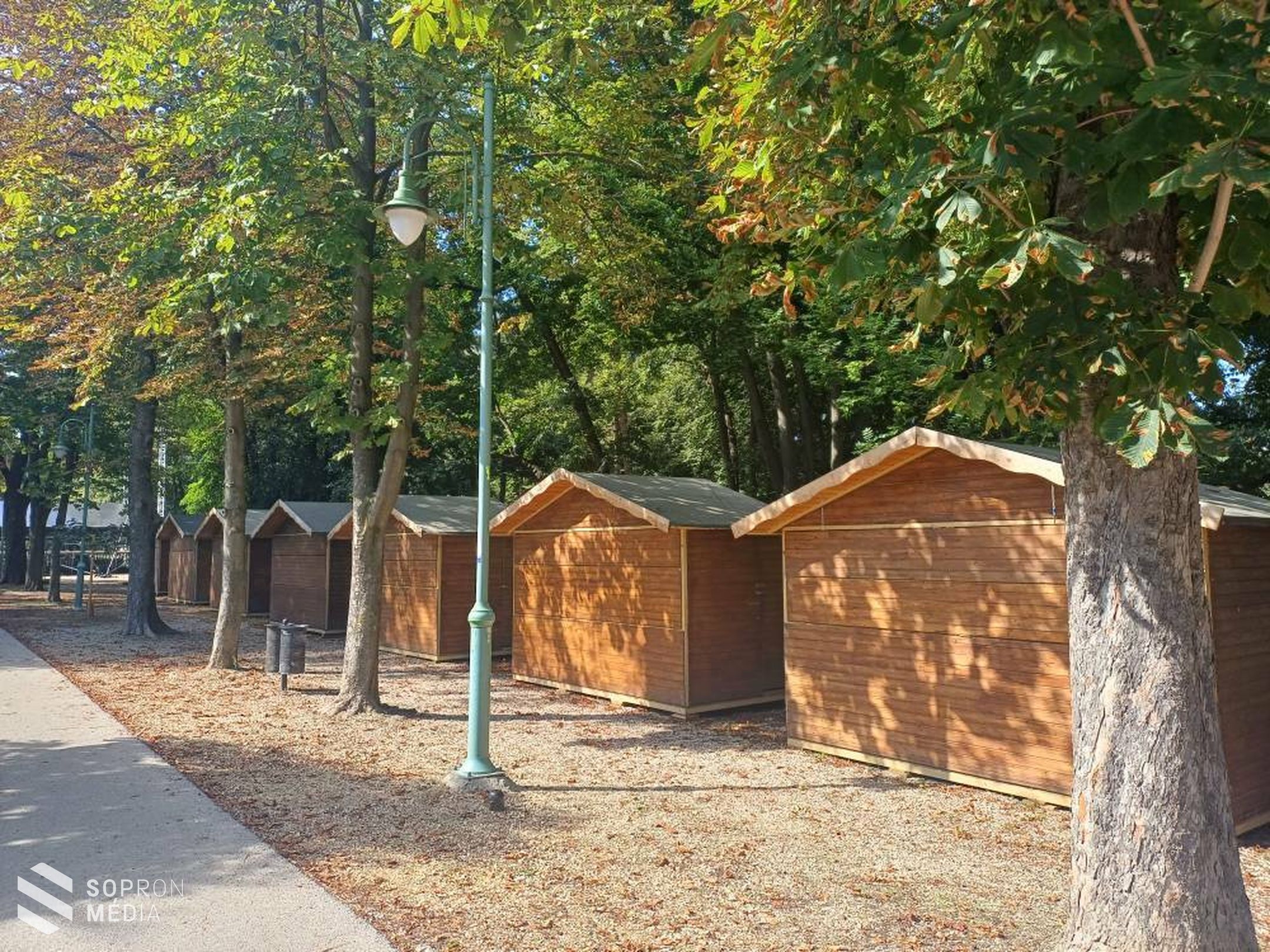 Pénteken startol a Soproni Szüreti Napok, már zajlanak az előkészületek az Erzsébet-kertben