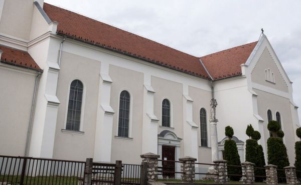 Szent Mihály Plébániatemplom