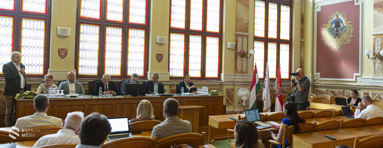 Rendkívüli közgyűlést tartottak Sopronban