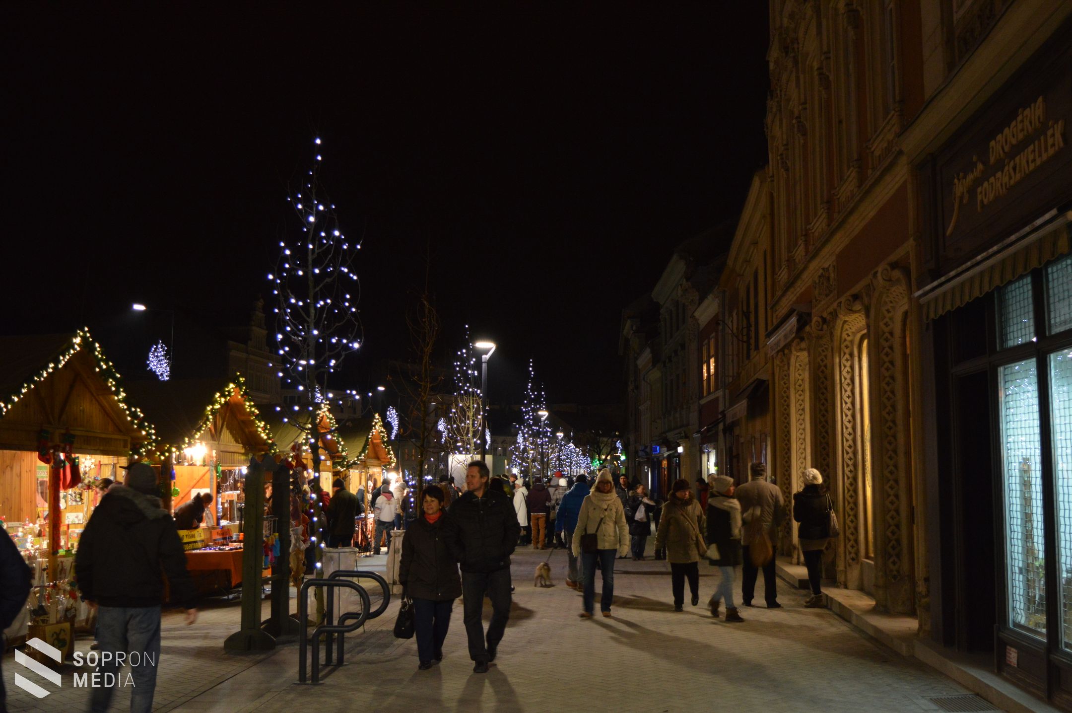 Kigyúltak a Soproni Advent fényei - galéria