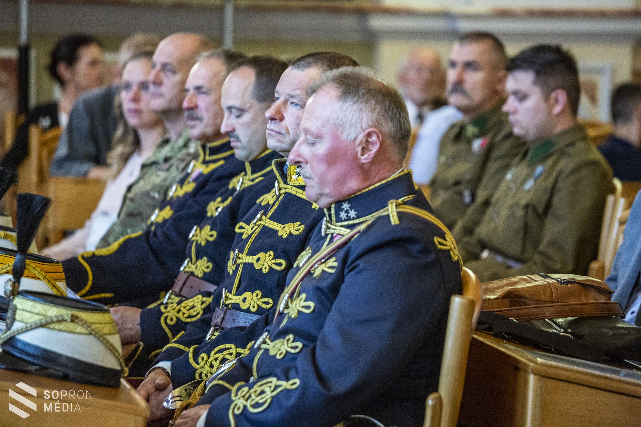 „Becsülettel a hazáért” – Bemutatták Vörös Ákos kötetét