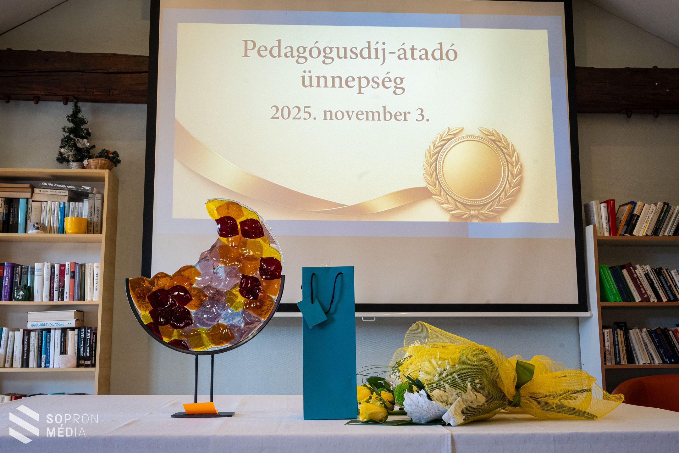 Legkiválóbb pedagógusait díjazta a Soproni Széchenyi István Gimnázium