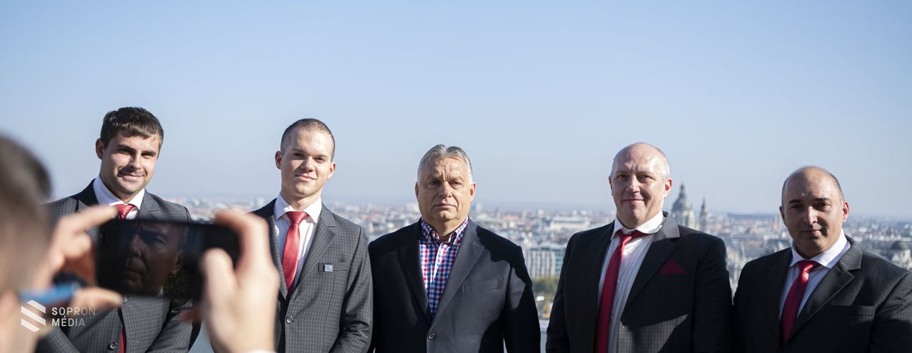 Orbán Viktor fogadta a szakmák európai versenyének magyar győzteseit