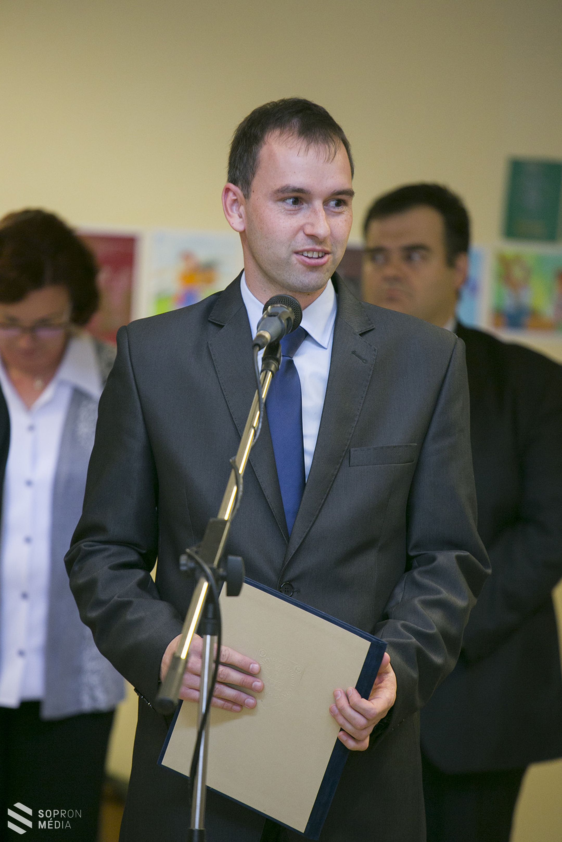 Alkotó Diákok Tárlata a Handlerben!