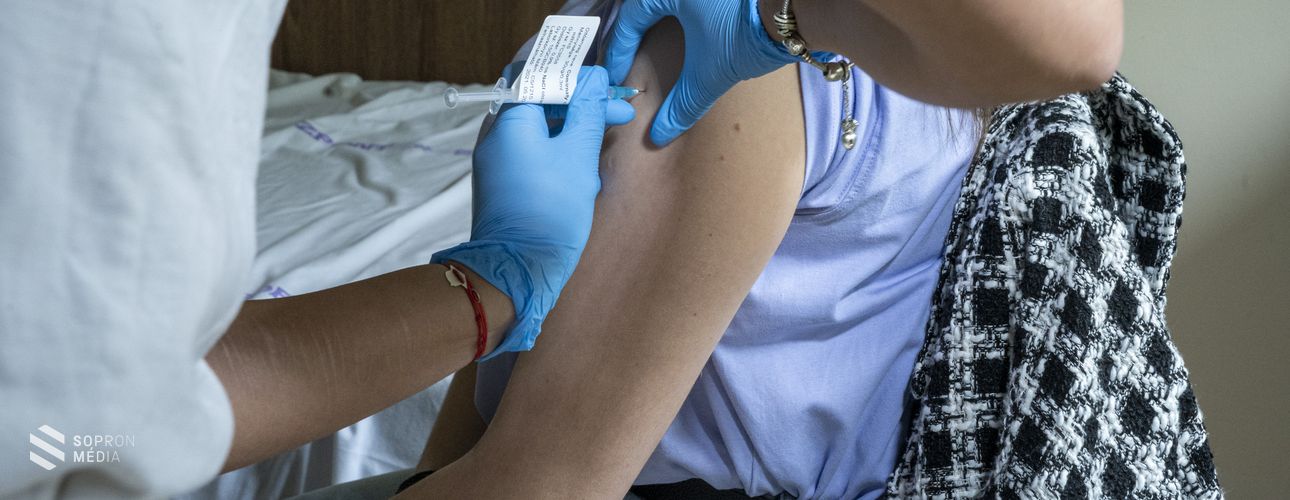 Meghaladta az 50 ezret a beadott oltások száma a soproni oltóponton