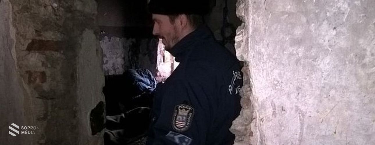 A hideg időjárásra figyelmeztettek és segítettek a soproni rendőrők