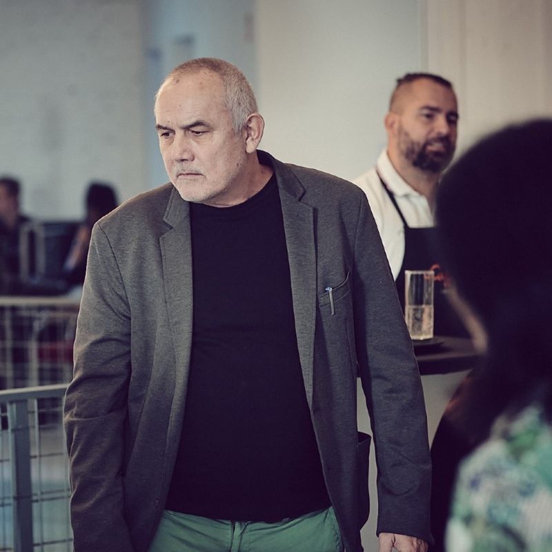 Isten éltesse Darvasi Lászlót