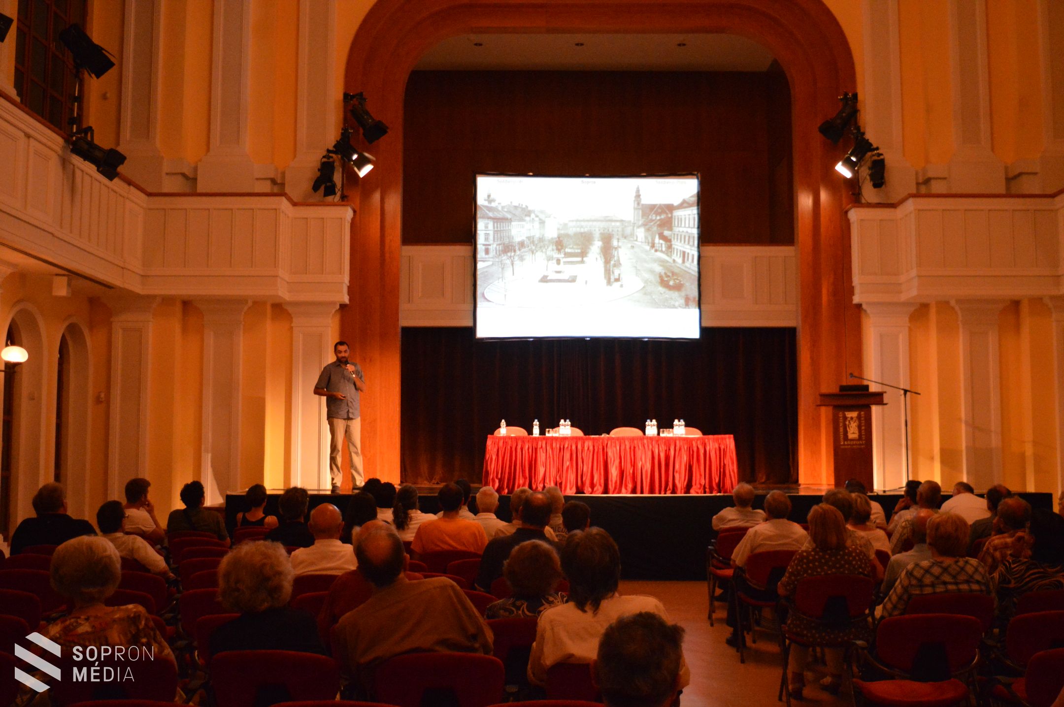 Megújulhat a Széchenyi tér is