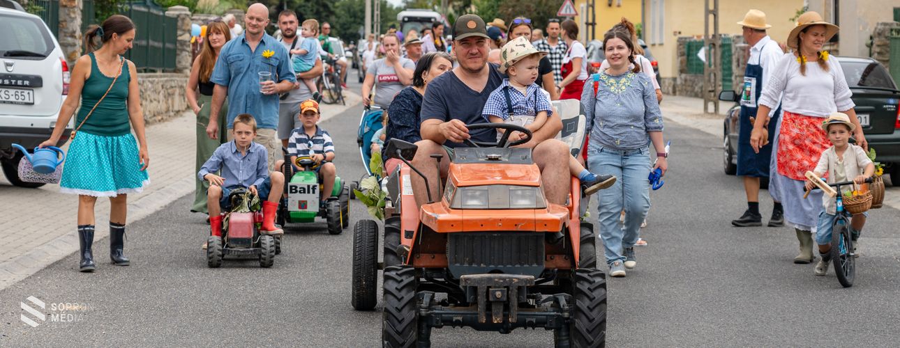 Vidám hangulatban köszöntötték az őszt Balfon