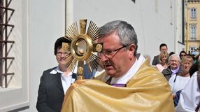 Dr. Veres András megyéspüspök szentelte fel az Örökimádás Kápolnát Sopronban (galéria)