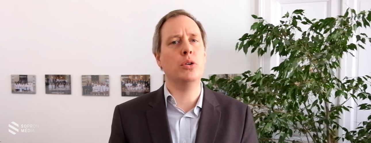 A Soproni Evangélikus Egyházközség minden nap készít videóáhítatot