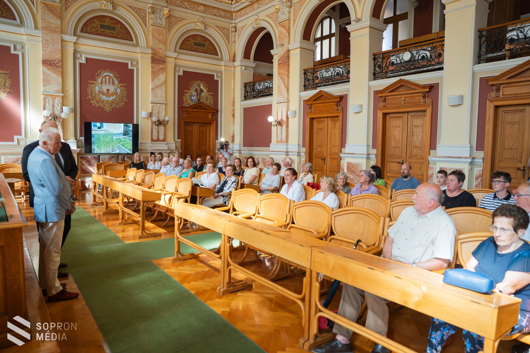 Véget ért a Virágos Sopronért verseny - a Városházán díjazták a környezetszépítőket